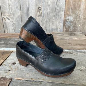 Dansko Mavis Nailhead Stud Leather Closed Back Clogs Black Sz 41, US 10.5 -11